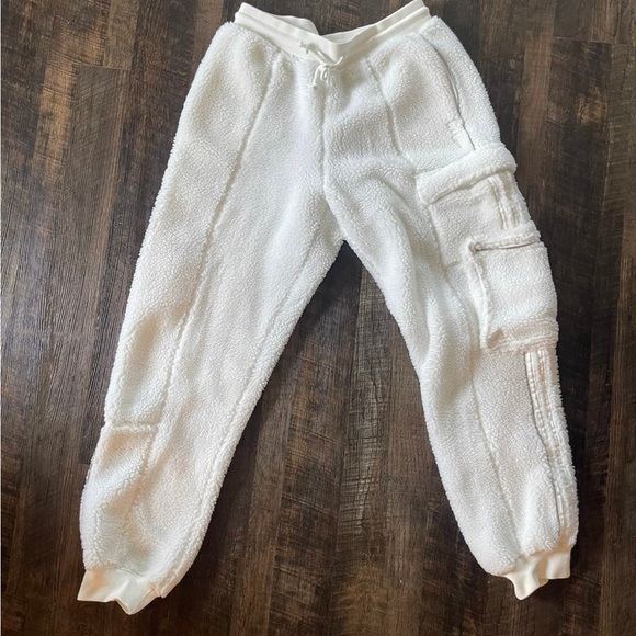 Ivy Park Sweatpants - Picture 5 of 9